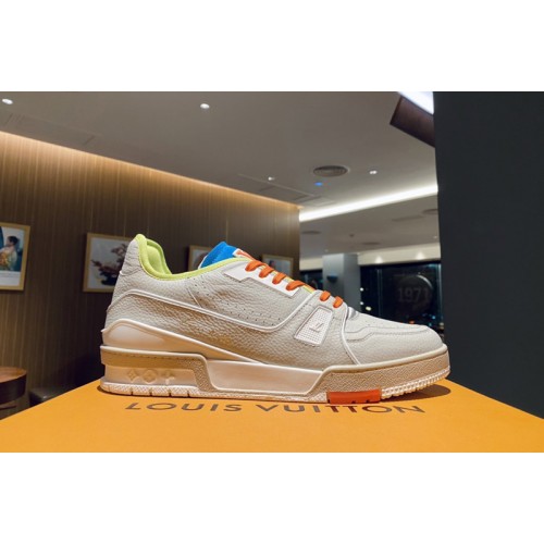 Louis Vuitton 1A8W9W Trainer sneaker in Gray Calf leather Louis Vuitton 1A8W9W Trainer sneaker in Gray Calf leather