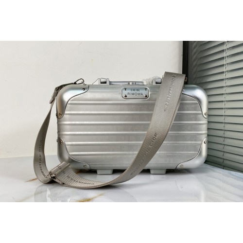 Christian Dior 1DRPO164 DIOR and RIMOWA Hand Case hand luggage in Gray Dior Oblique Aluminum Christian Dior 1DRPO164 DIOR and RIMOWA Hand Case hand luggage in Gray Dior Oblique Aluminum