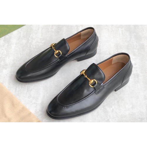 Gucci Jordaan leather loafer on Black Leather Gucci Jordaan leather loafer on Black Leather