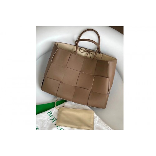Bottega Veneta Arco Tote Bag in Brown Nappa leather