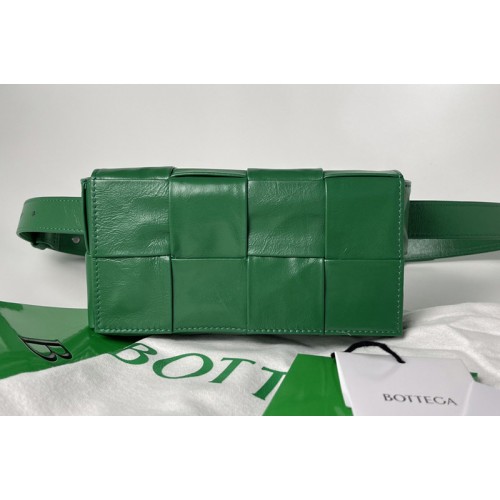 Bottega Veneta Mini Cassette Belt bag in Green Intrecciato Paper Calf leather