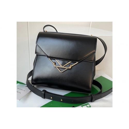Bottega Veneta The Clip Squared shoulder bag in Black Box Calf Leather
