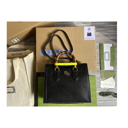Gucci Diana small python tote bag in Black colored python