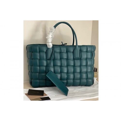 Bottega Veneta Maxi Intreccio Big Tote Bag in Green Lambskin leather