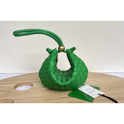 Bottega Veneta Turn Small intrecciato leather pouch in Green Leather