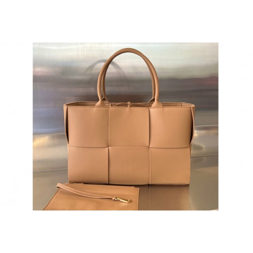 Bottega Veneta Medium Arco Tote Bag in Light Brown Leather