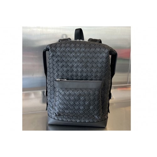 Bottega Veneta Small Intrecciato Backpack in Black leather