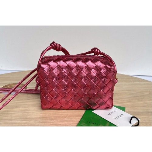 Bottega Veneta Mini Loop intrecciato leather crossbody bag in Red Leather