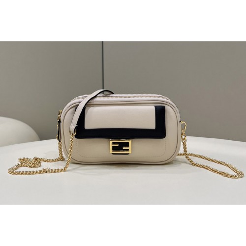 Fendi Easy 2 Baguette leather shoulder bag in White Leather