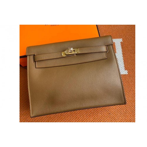 Hermes Kelly Danse 22cm Bag in Brown Evercolor Leather with Gold Buckle Hermes Kelly Danse 22cm Bag in Brown Evercolor Leather with Gold Buckle