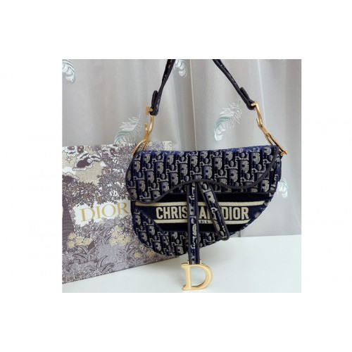 Christian Dior M0446 Dior Saddle bag in Blue Dior Oblique Embroidery Christian Dior M0446 Dior Saddle bag in Blue Dior Oblique Embroidery