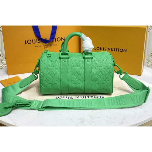 Louis Vuitton M20929 Keepall Bandouliere 25 bag in Green Taurillon Monogram leather Louis Vuitton M20929 Keepall Bandouliere 25 bag in Green Taurillon Monogram leather