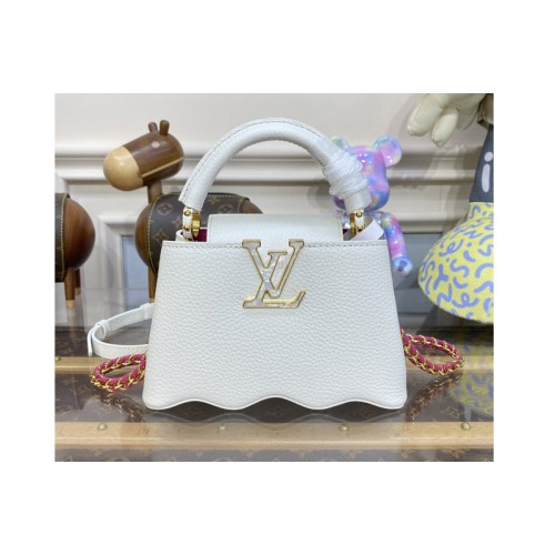 Louis Vuitton M22121 Capucines Mini handbag in White Taurillon leather Louis Vuitton M22121 Capucines Mini handbag in White Taurillon leather
