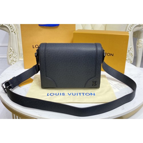 Louis Vuitton M30807 new Flap Messenger Bag in Black Taiga cowhide leather Louis Vuitton M30807 new Flap Messenger Bag in Black Taiga cowhide leather