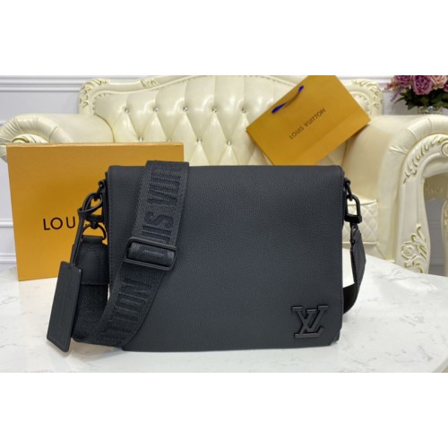 Louis Vuitton M57080 Aerogram Messenger Bag in Black grained calf leather