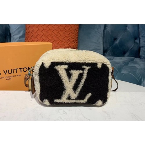 Louis Vuitton M68599 Camera Pouch Monogram Canvas