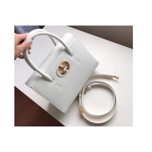 Christian Dior M9321 Dior Medium St Honore tote bag in White Grained Calfskin