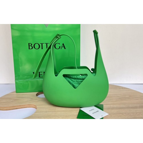 Bottega Veneta Small Moulded Shoulder Bag in Green Leather