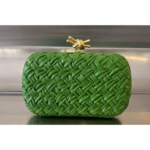 Bottega Veneta Knot clutch Bag in Green Pressed intreccio laminated leather