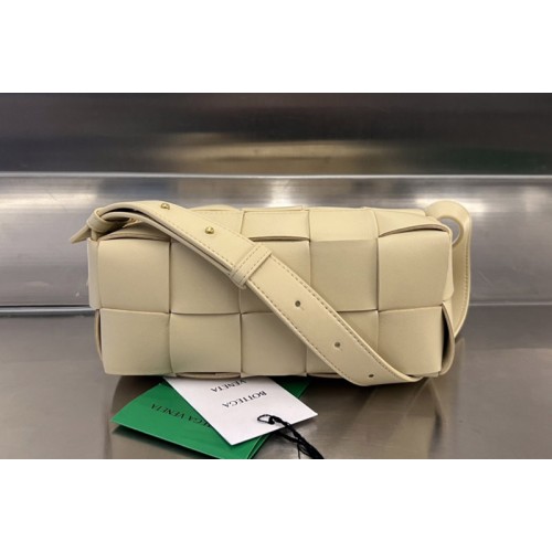 Bottega Veneta Small Brick Cassette Bag in Beige intreccio leather